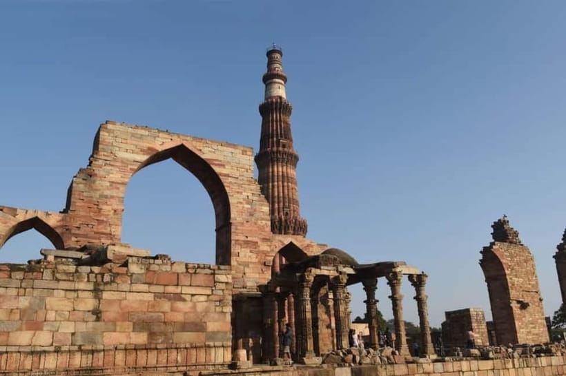 Delhi: Private Tour of Old and New Delhi with Hotel Pickup - New Delhi’s major icons: Lotus Temple, Humayun’s Tomb, and India Gate