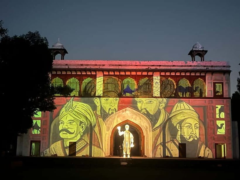 Delhi: Red Fort 2 Hour Light & Sound Show with Private Guide - What Your Private Guide Actually Does Before the Show