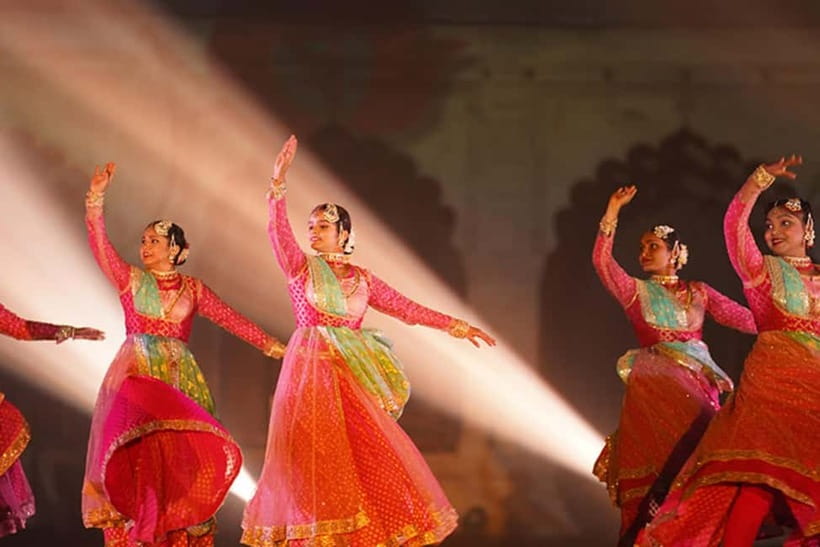 Delhi: Red Fort Light and Sound Show Guided Tour - What to bring (and what to leave behind)