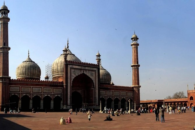 Delhi Shopping Tour: Top Bazaars, Crafts & Souvenir Finds - Time, walking, and comfort tips for a 4 to 5 hour market day