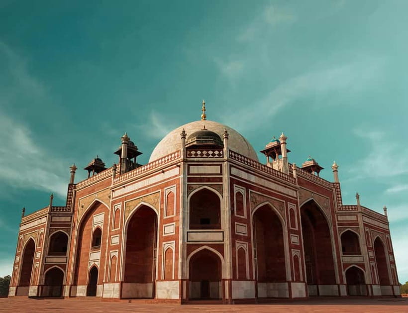 Delhi: Skip-the-Line Humayun's Tomb Tour with Transfers - What makes Humayun’s Tomb worth doing with a guide