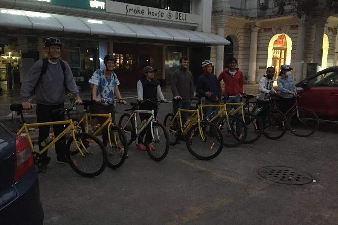 Delhi Starry Night Cycling Tour - Connaught Place at Night: Snacks and a Central Delhi Finish