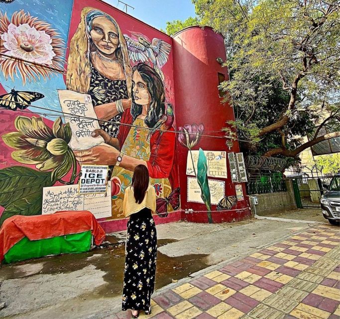 Delhi Street Art Tour: Explore the Murals & Visit a Stepwell - Tuk-tuk ride and the best photo moments