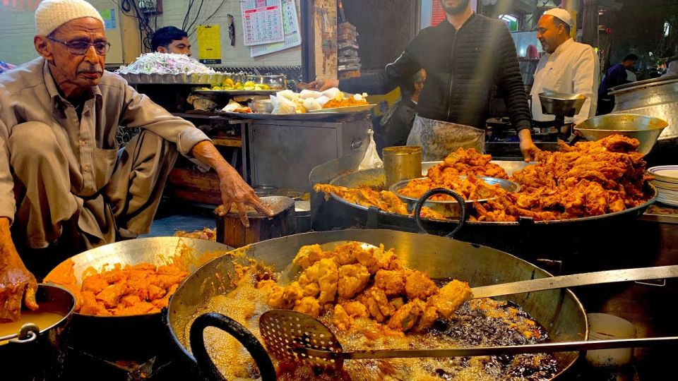 Delhi: Street Food Walking Tour of Old Delhi with Tastings - Should you book this Old Delhi street food walk?
