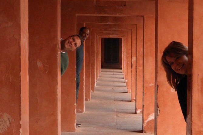 Delhi: Taj Mahal & Agra Day Tour by Superfast Train All Inclusive - Agra Fort: Mughal stone, power, and a good break from crowds