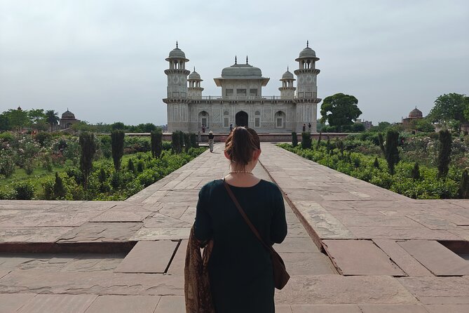 Delhi: Taj Mahal Agra Fort & Baby Taj Tour by Car with Fast Entry - Should you book this Delhi to Agra Taj Mahal and Fort day trip?