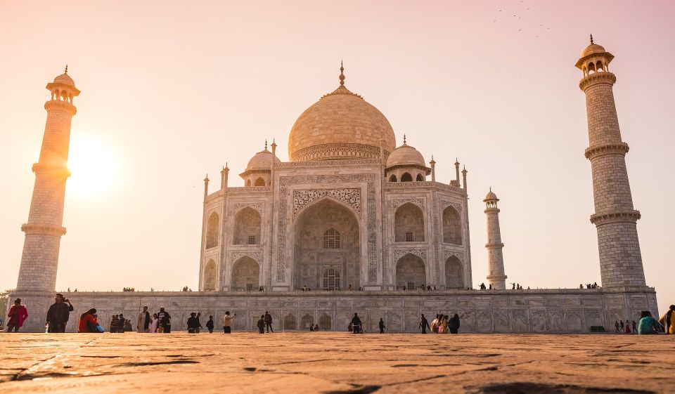 Delhi: Taj Mahal and Agra Private Day Trip with Hotel Pickup - Key things that make this trip work