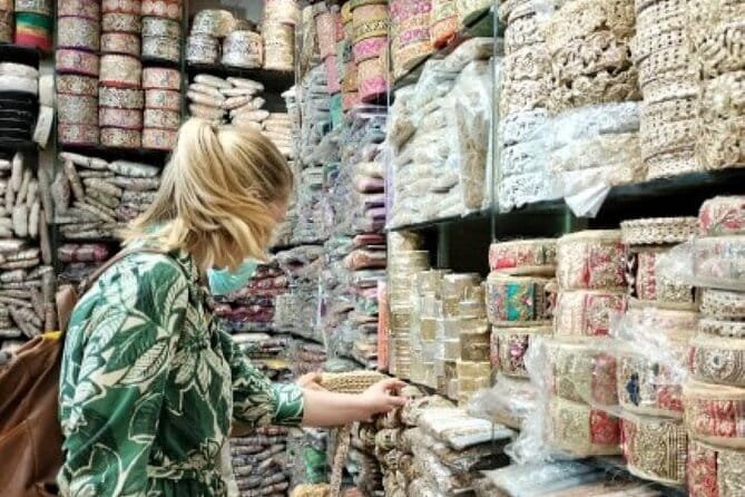 Delhi Textile & Handicraft Tour: Artisan Workshops Experience - Gole Market Carpets and Pashmina: Traditional Loom Craft You Can Understand