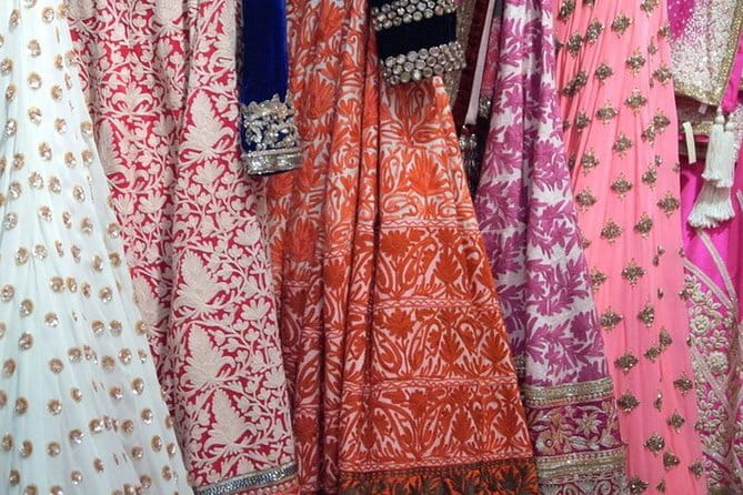 Delhi Textile & Handicraft Tour: Artisan Workshops Experience - How the Guide Helps You Avoid the Usual Delhi Shopping Traps