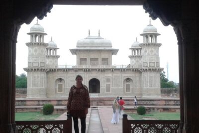 Delhi to Agra and Taj Mahal Private Day Trip by Express Train with Lunch - Agra Fort after lunch: why this pairing works