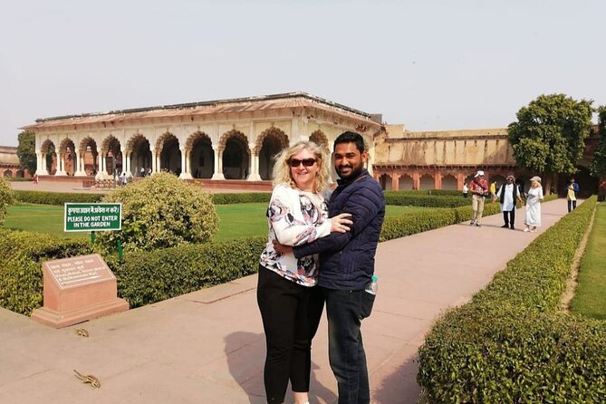 Delhi to Taj Mahal Sunrise Tour with Baby Taj & Agra Fort by Car - Lunch and the little logistics that keep the day calm