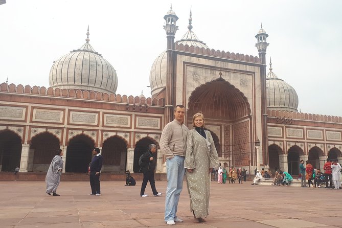 Delhi Tour with private car and local guide full day - Chandni Chowk Shopping and Spice Market Time: Do It Smart, Not Wild