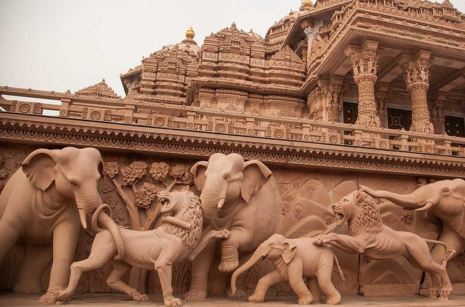 Delhi: Visits to Swaminarayan Akshardham with guide & transfers - The rules are real: clothing + what you must leave outside