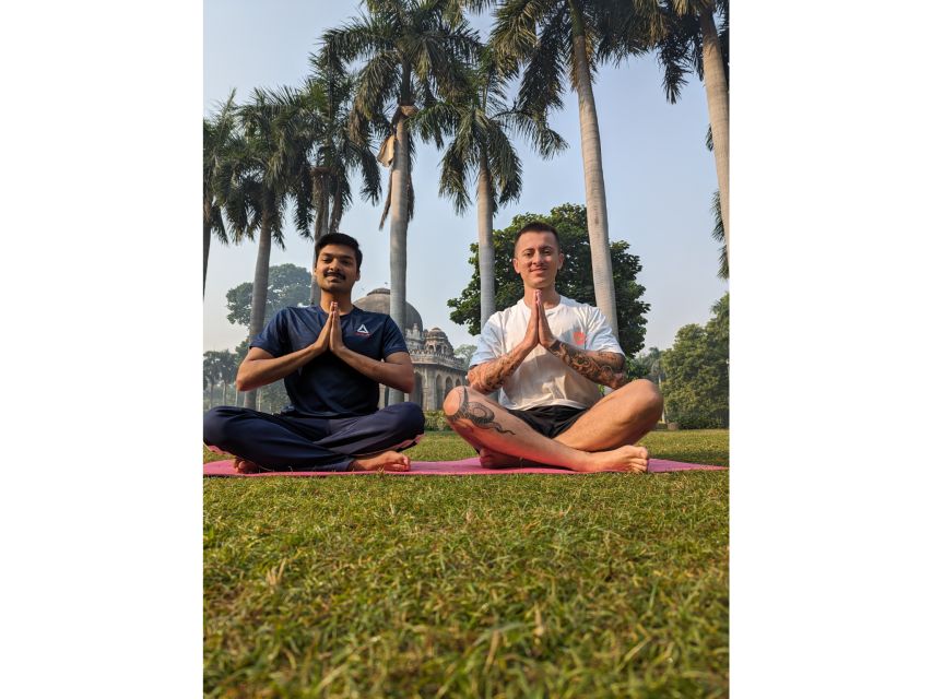 Delhi: Yoga in Lodhi Garden - From First-Time Beginner to Crow and Headstand