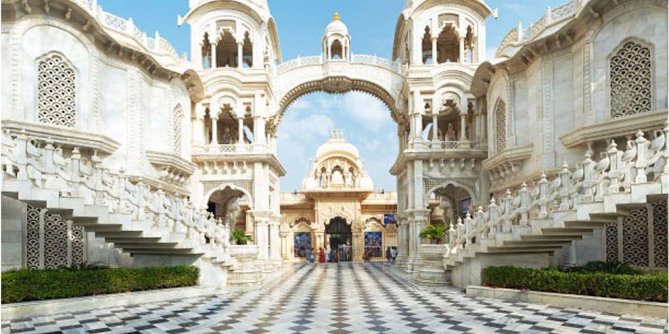 Delhi's Temples and Spiritual Sites Day Tour - Gurudwara Bangla Sahib: Langar you can join and a temple that feels welcoming