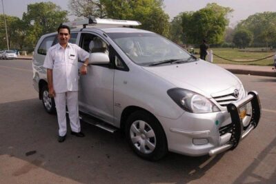 Departure Meet & Assist service at Delhi Airport with optional Private transfer - Inside the Airport: From Check-In Desk to Immigration Forms