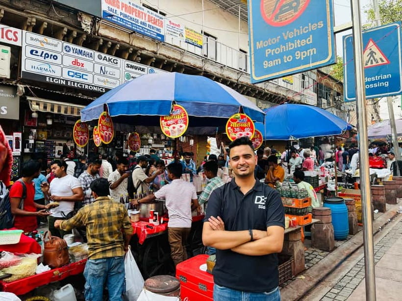 Discover Old & New Delhi: Private Tour with Street Food - Gurudwara Bangla Sahib and Raj Ghat: a different kind of “big”