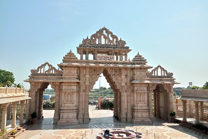Divine Temples Tour in Delhi - Price and value: $39 for private transport and mostly-included entry
