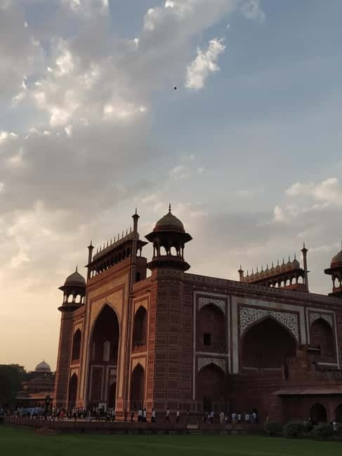 Evening tour of Agra city with Sunset Taj Mahal & Agra Fort - The local Agra city feel: good for context, not a deep immersion