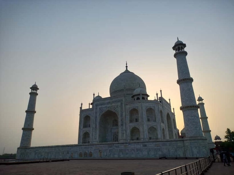 Evening tour of Agra city with Sunset Taj Mahal & Agra Fort - What’s included (and why those small items really matter)