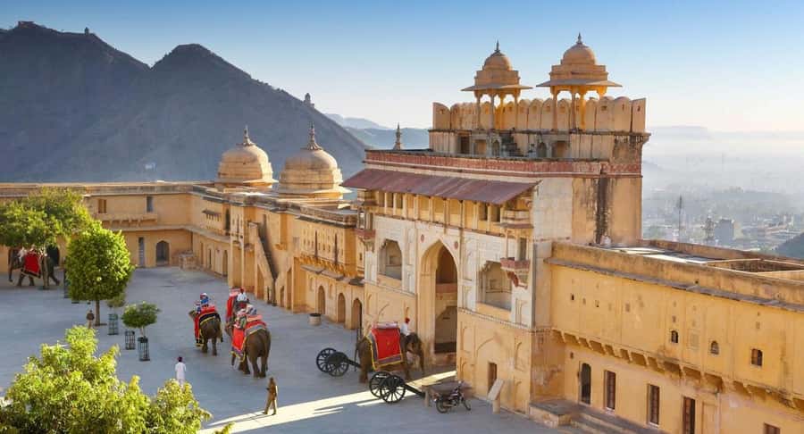 Explore Chandni Chowk: Old Delhi Private Tuk Tuk & Food Tour - Old Delhi by tuk-tuk: the fast way to read the city