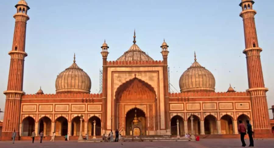 Explore Chandni Chowk: Old Delhi Private Tuk Tuk & Food Tour - Red Fort follow-up: why Shah Jahan still matters here