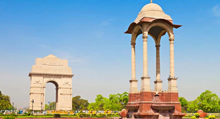 Explore Chandni Chowk: Old Delhi Private Tuk Tuk & Food Tour - Private guide value: when plans have to bend