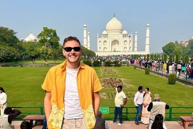 Explore Delhi Half-Day Tour with Agra Drop - New Delhi Stops: India Gate and Lotus Temple in One Clean Arc