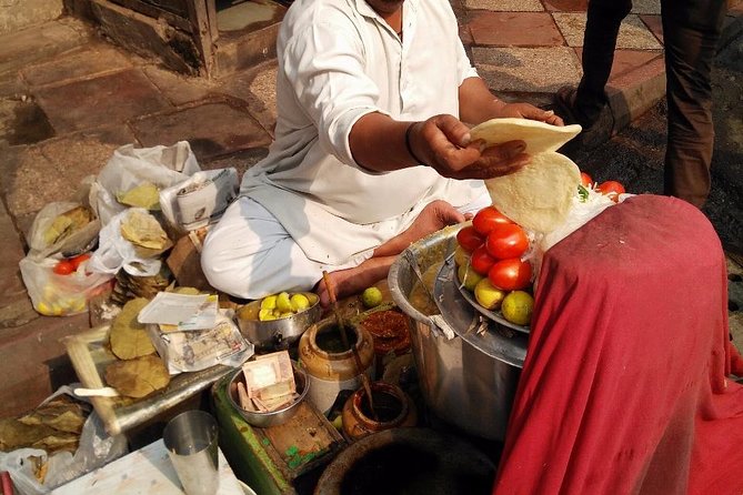 Explore the Beauty of Old Delhi & the Spice Market! - Stop 1: Jama Masjid and the Scale of Worship