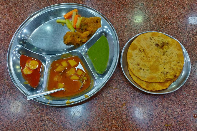 Food Tour to Old Delhi with a Local - Stop 1: Pasar Chandni Chowk and dahi bhalla to kick things off