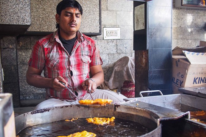 Foodies Walk Through New Delhi - What you’ll feel during the walk (and how to handle it comfortably)