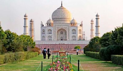 From Delhi: 2-Day Private Agra Trip w/ Taj Mahal & Agra Fort - Day One in Agra: Agra Fort, then the calmer sites