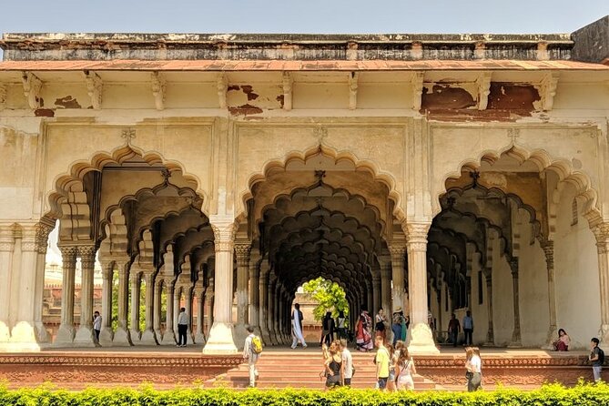 From Delhi: 2 Nights 3 Days Golden Triangle Delhi, Agra, Jaipur Tour - India Gate and the long ride to Agra
