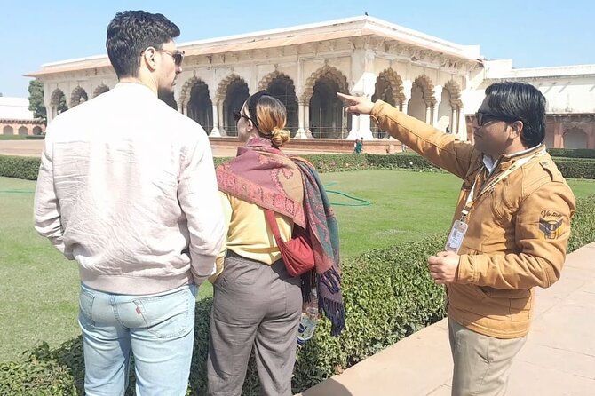 From Delhi: 2 Nights 3 Days Golden Triangle Delhi, Agra, Jaipur Tour - Jantar Mantar and Hawa Mahal: short stops with sharp details