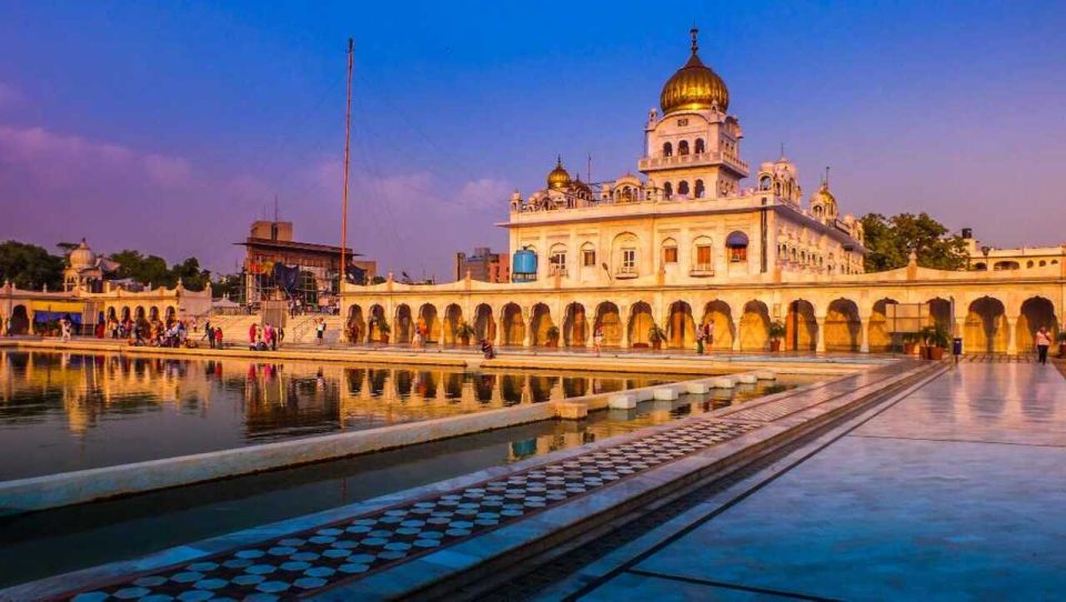 From Delhi: 6 Day GoldenTriangle Tour with Varanasi ByFlight - How a Golden Triangle + Varanasi route makes sense