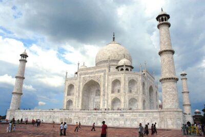 From Delhi: 8-Day Golden Triangle Jodhpur Udaipur Tour - Entering Old and New Delhi: Jama Masjid, Raj Ghat, and Qutub Minar