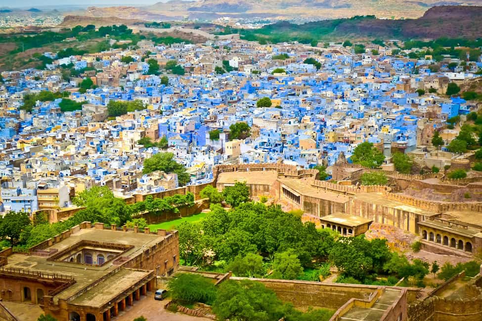 From Delhi: 8-Day Golden Triangle Jodhpur Udaipur Tour - Fatehpur Sikri to Jaipur: Mughal Capital Stops and Pink City Arrival