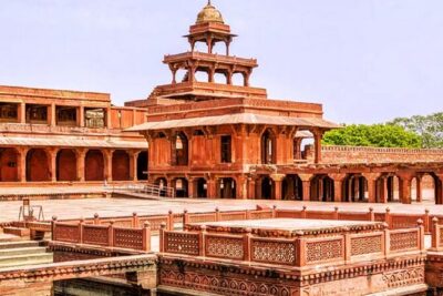 From Delhi: Agra Overnight With Fatehpur Sikri All Inclusive - Afternoon Agra Fort: where the day gets real