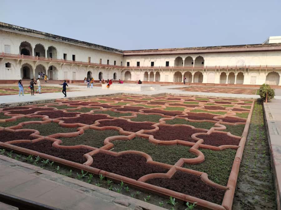From Delhi: Agra Private Tour with Fast Entry to Taj mahal - The Real Value of Fast Taj Mahal Entry