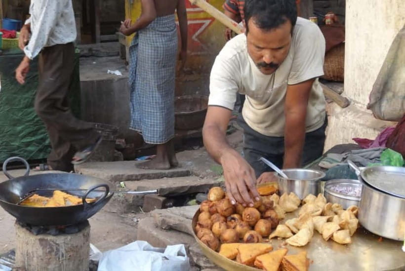 From Delhi Airport: Layover Guided Old & New Delhi Tour - Tickets, skipping lines, and why the guide matters