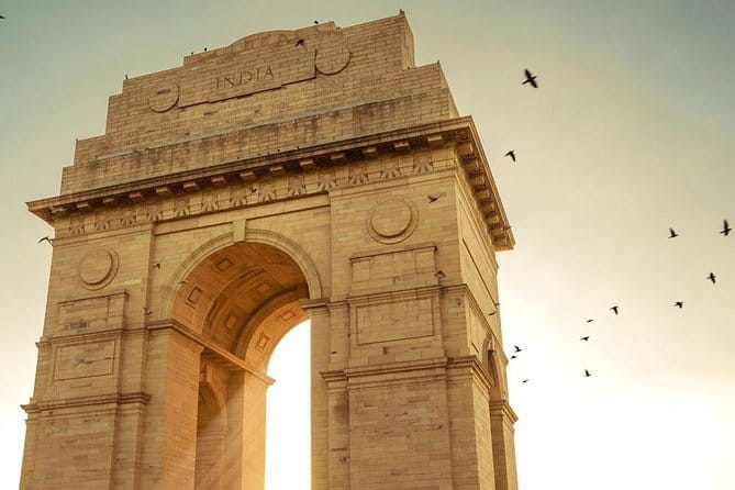 From Delhi: All-Inclusive Taj Mahal and Agra City Tour By Car - Lunch and long-day comfort: the quiet part of a good tour