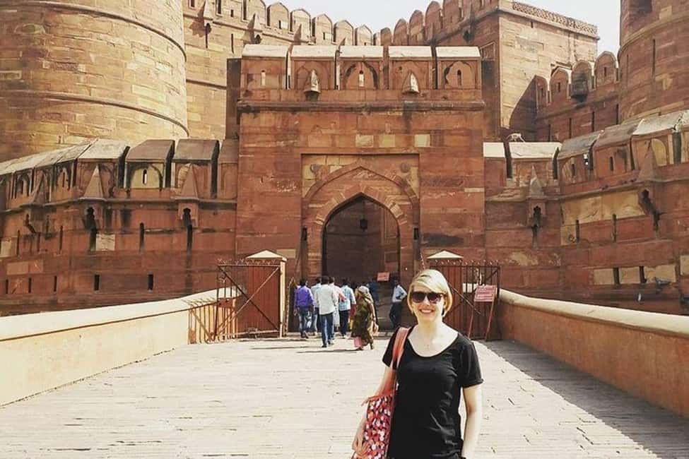From Delhi Exclusive Taj Mahal Private Tour with Luxury Car - Agra Fort: the history stop that feels different from the Taj