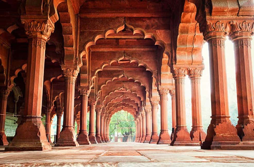 From Delhi Exclusive Taj Mahal Private Tour with Luxury Car - Guide languages and how to use them well