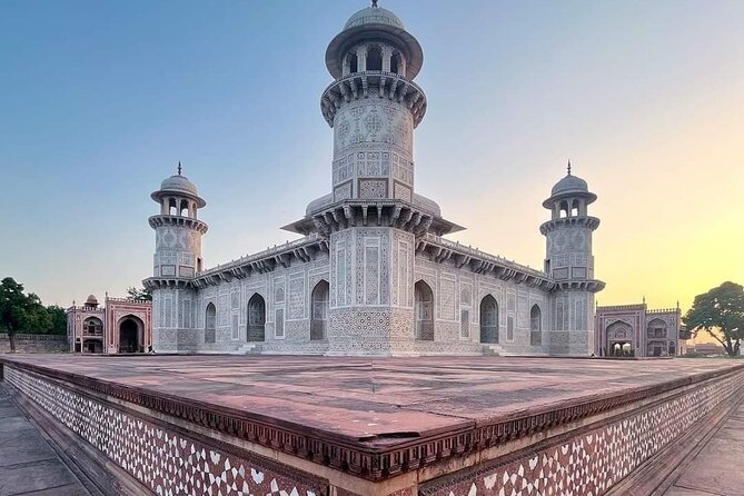 From Delhi :- Full Day Taj Mahal And Agra Fort Tour With 5<em> Lunch – Key Points Worth Your Attention’ /></p>
<ul>
<li><strong>Sunrise timing that actually matters</strong>: you arrive early enough to see the Taj Mahal under the first light, with guided commentary in place.</li>
<li><strong>Private transport with real logistics handled</strong>: AC car, tolls/fuel/parking/taxes, and door-to-door service take the stress out of Agra day-tripping.</li>
<li><strong>Live guides with strong communication</strong>: people singled out guides like <strong>Mr. Khan</strong>, <strong>Waseem</strong>, <strong>Rajesh</strong>, and <strong>Harish</strong> for explanations and adapting to questions.</li>
<li><strong>Breakfast and meal planning</strong>: breakfast at a nearby 5-star hotel is part of some options, and the full-day package is also described as including lunch.</li>
<li><strong>Extra confidence for solo visitors</strong>: at least one solo female traveler appreciated feeling safe with a careful driver.</li>
<li><strong>Line/screening efficiency</strong>: early arrival helped at least one group report they could <strong>skip</strong> the security line.</li>
</ul>
<h2 id="sunrise-taj-mahal-from-delhi-the-real-point-of-doing-it-early">Sunrise Taj Mahal From Delhi: The Real Point of Doing It Early</h2>
<p><img width="669" height="446" decoding="async" src=