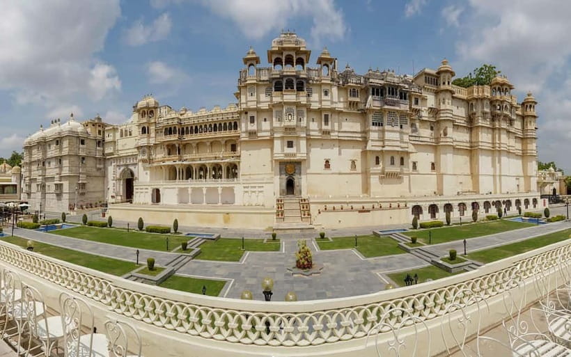 From Delhi: Jaipur Private Tour with Guide & Hotel Pickup - Jantar Mantar: Jaipur’s UNESCO Observatory (Science With Street-Level Feel)