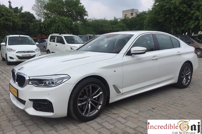 From Delhi: Luxury Taj Mahal Day Tour By Audi / BMW/ Mercedes - Delhi to Agra in a luxury car: how the ride really helps
