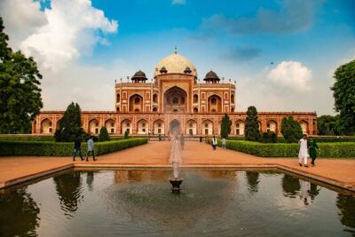 From Delhi: New and Old Delhi Private Sightseeing Tour - Start Smart: Pickup, AC Car, and the First Stop at Humayun’s Tomb