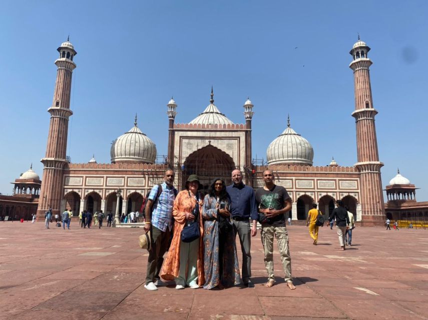 From Delhi: Old & New Delhi Layover Half or Full-Day Tour - Lotus Temple and Qutub Minar: The Two Monument Endgames
