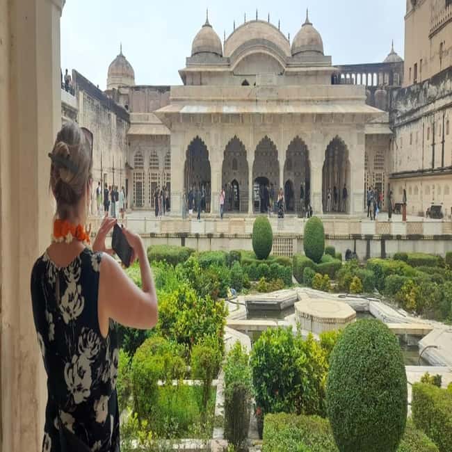 From Delhi: Private 2-Day Golden Triangle Agra & Jaipur Tour - Guides and drivers: where this tour earns its 4.8 rating