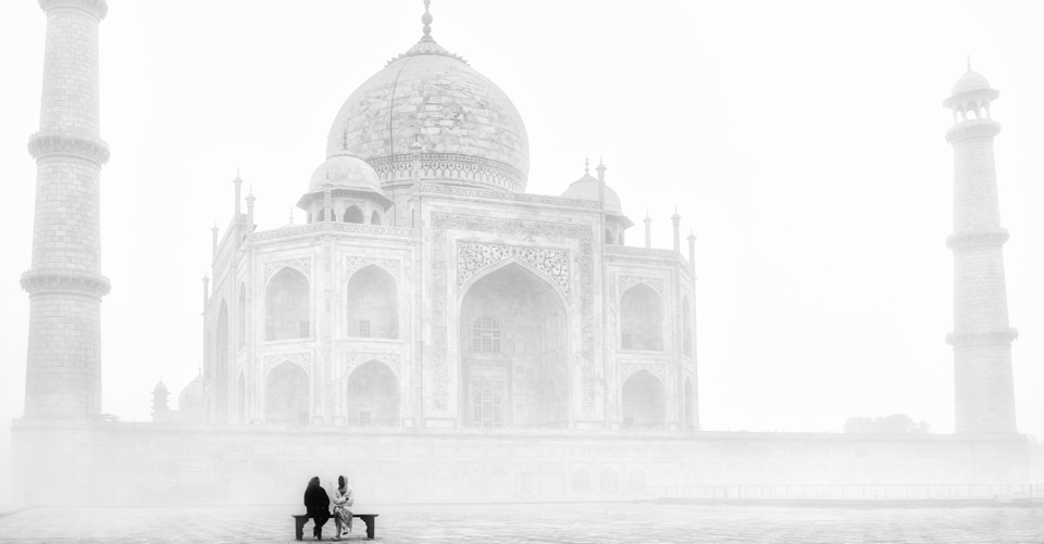 From Delhi: Private Taj Mahal & Agra Day Trip by Car or Rail - Delhi to Agra in a Day: Car Comfort vs Express Train